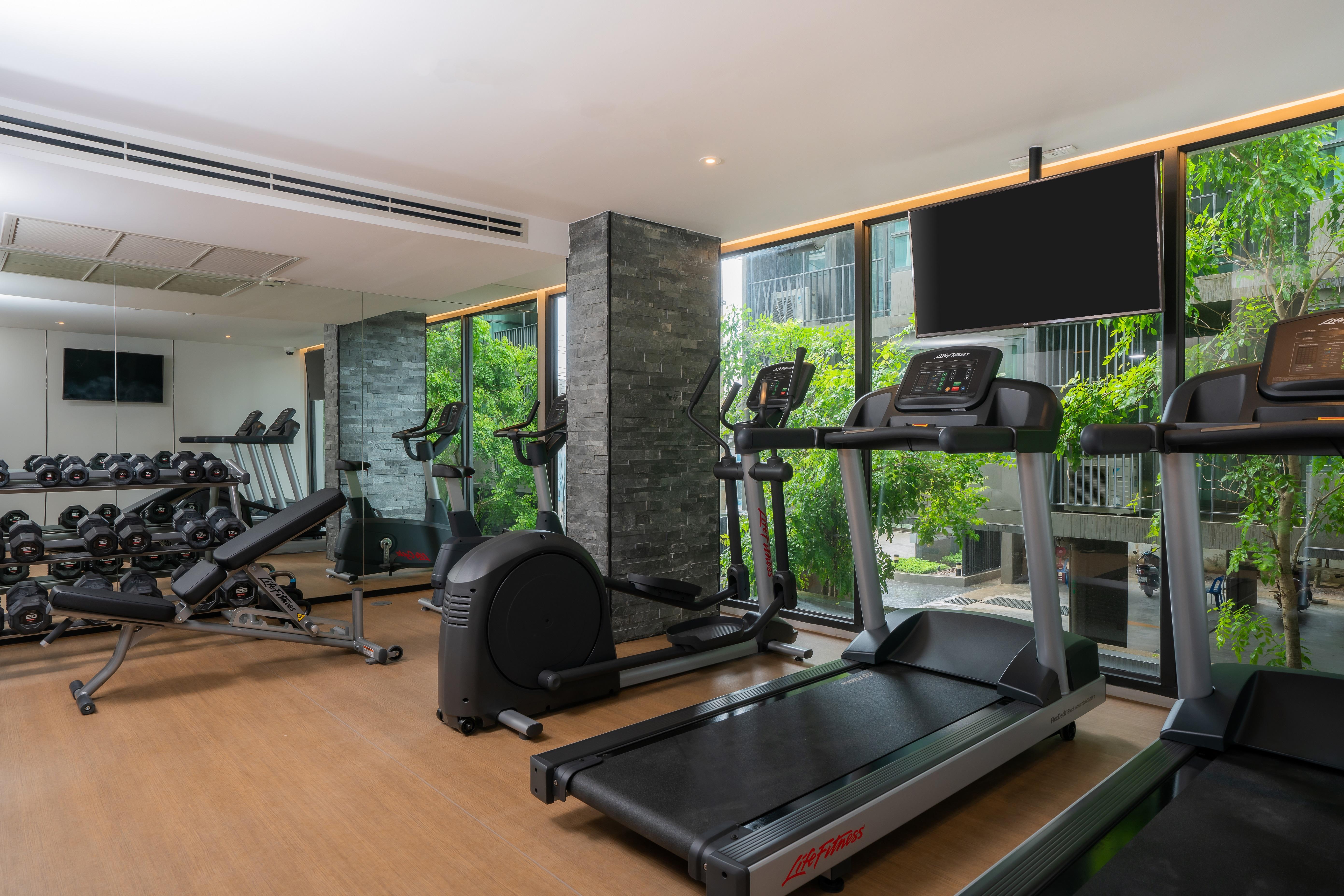 Bayphere Hotel Pattaya Jc Jomtien Beach Zewnętrze zdjęcie The gym at the hotel